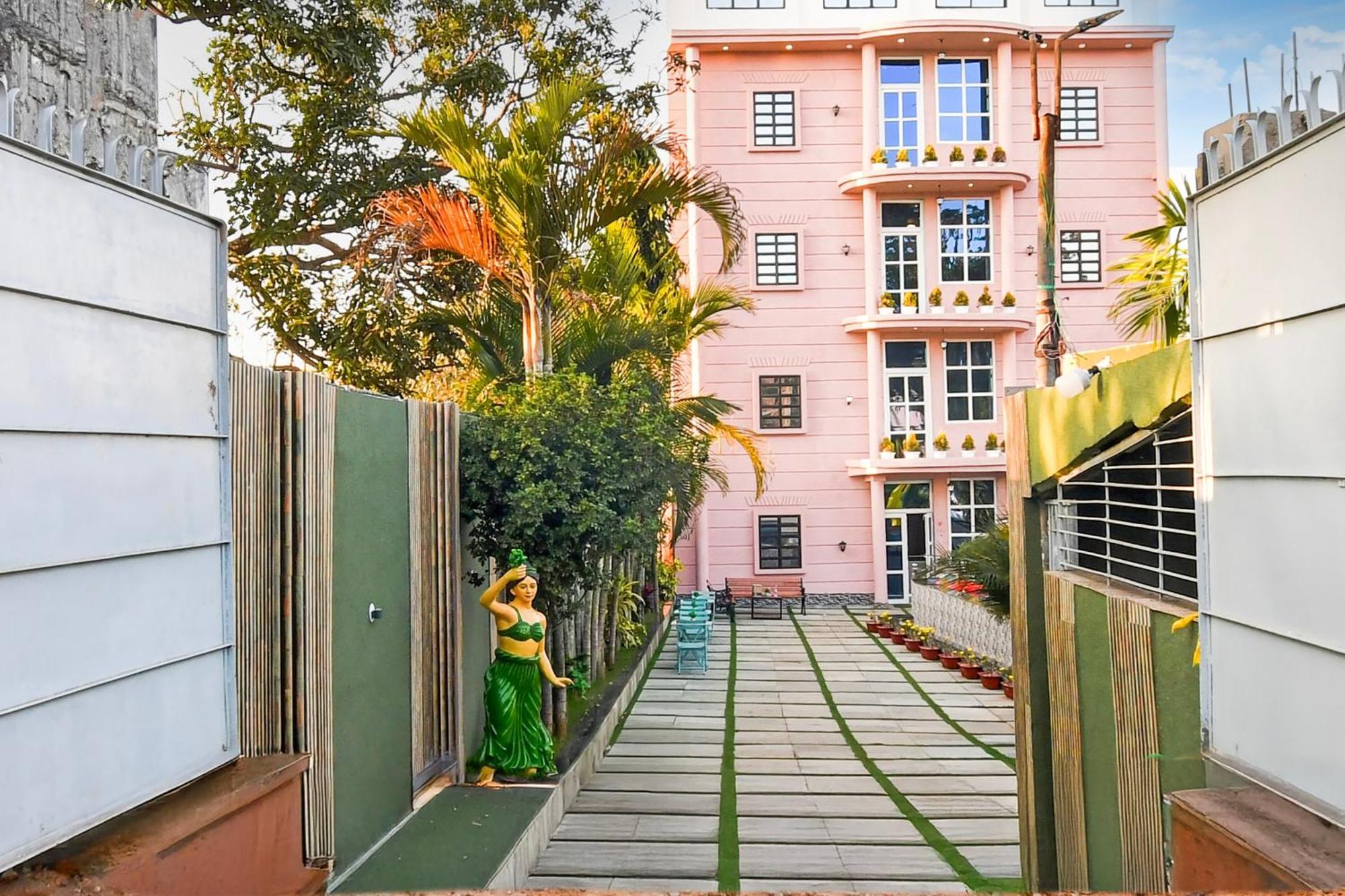 Hotel O M H Club And Resorts Ráncsí Kültér fotó